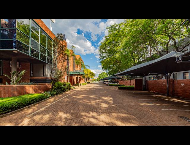 633M² OFFICE TO LET IN FERNDALE